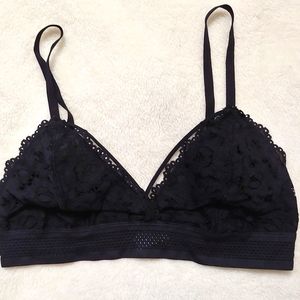 Size M triangle strappy bralette by Xhilaration